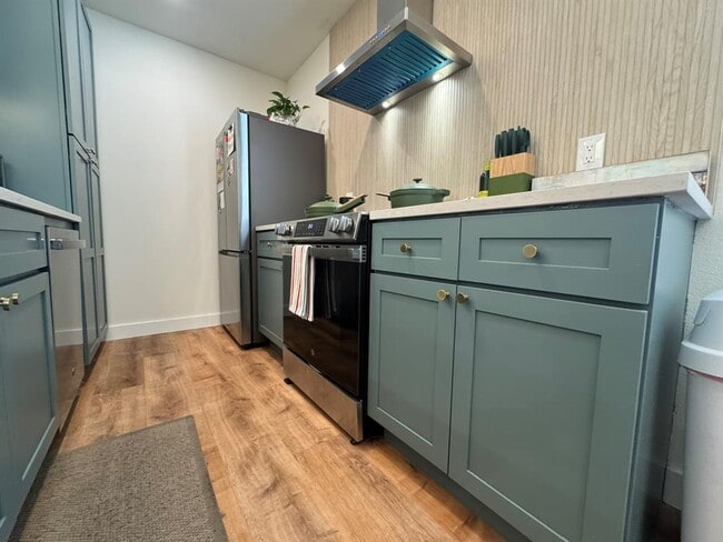 property at 2808 Jefferson St