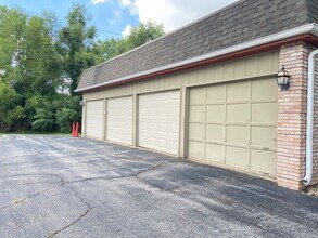 36 Lilac Ct in Schererville, IN - Building Photo - Building Photo
