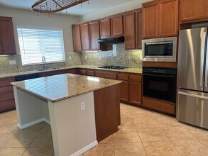 32926 Vine St in Temecula, CA - Building Photo - Building Photo