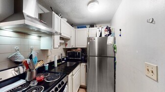 11 Murdock St, Unit 1-8 in Somerville, MA - Building Photo