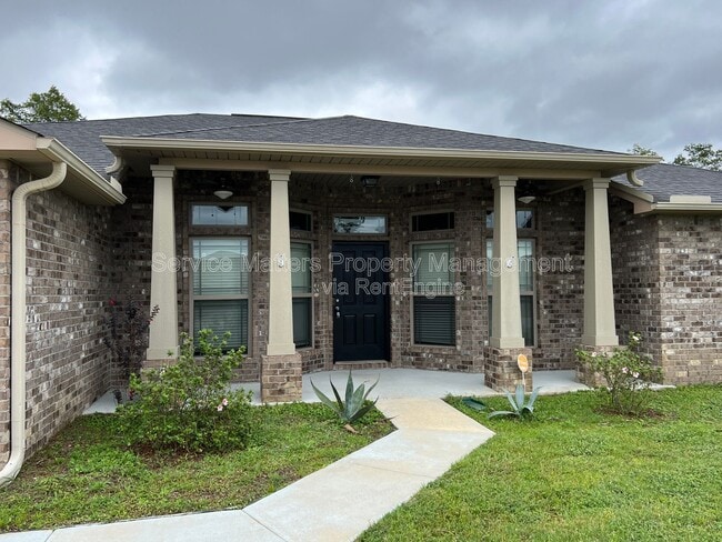 6175 Chester Dr in Pensacola, FL - Building Photo - Building Photo