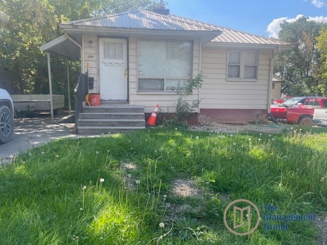 property at 224 S 100 E