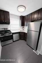 18 Ginger Ct in Eatontown, NJ - Building Photo - Building Photo