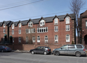 1250 King St W in Toronto, ON - Building Photo - Primary Photo