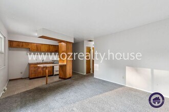 4111 Parrakeet Ave in Toledo, OH - Building Photo - Building Photo