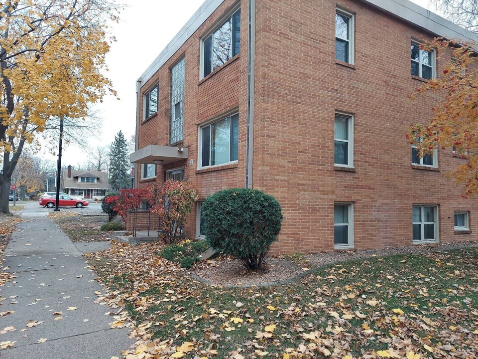 25 Wheeler St in St. Paul, MN - Foto de edificio