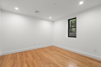 92 Alexander St, Unit 4 in Boston, MA - Building Photo - Building Photo