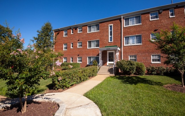 Quebec Apartments in Arlington, VA - Building Photo