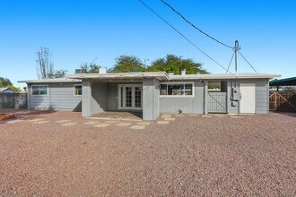 8310 E Kenyon Dr in Tucson, AZ - Building Photo - Building Photo