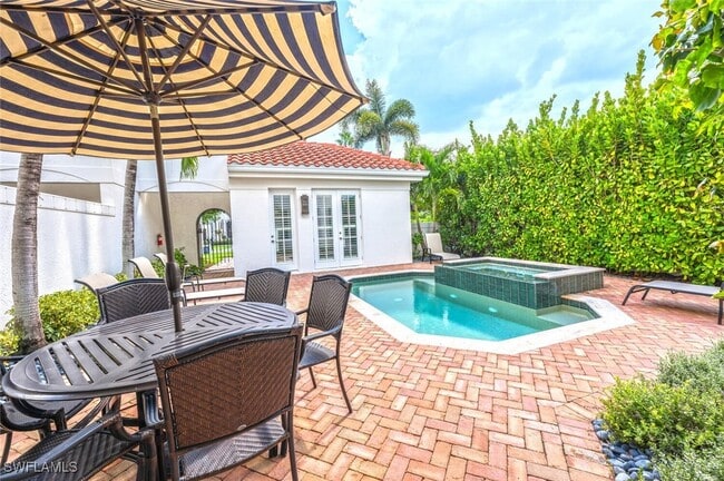 425 2nd Ave S in Naples, FL - Building Photo - Building Photo