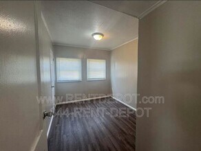 1513 SE Riverside Dr in Evansville, IN - Building Photo - Building Photo