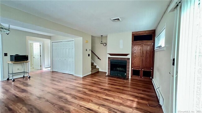 25 Farmington Meadow Dr in Farmington, CT - Building Photo - Building Photo