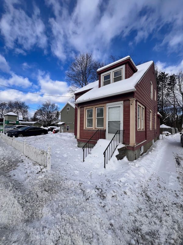 1983 Central Ave in Albany, NY - Building Photo - Building Photo