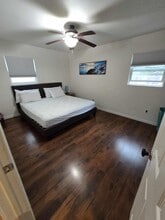 2645 Garnet Ave in San Diego, CA - Foto de edificio - Building Photo