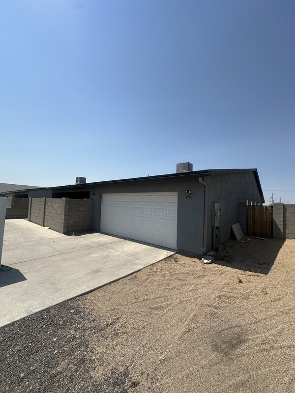 property at 2531 E Broadway Rd