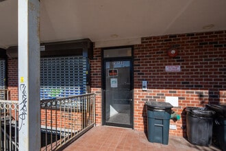 7333-7335 Grand Ave in Maspeth, NY - Foto de edificio - Building Photo