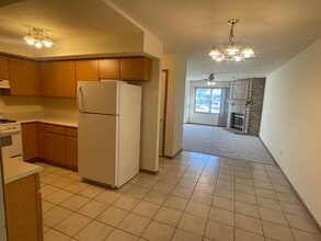 7640 E 108th Ave in Crown Point, IN - Building Photo - Building Photo