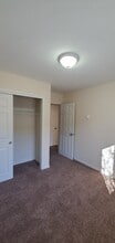 1252 Edward Ln, Unit 1256 Edwards Lane in Zanesville, OH - Foto de edificio - Building Photo