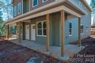 5536-5538 Wrenn Dr in Denver, NC - Building Photo - Building Photo