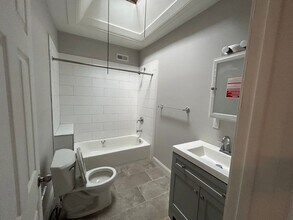 250 N Salford St in Philadelphia, PA - Building Photo - Building Photo