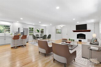 6101 Davidson Dr in Matthews, NC - Building Photo - Building Photo