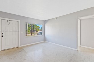 6308 Dewey St in Hollywood, FL - Foto de edificio - Building Photo