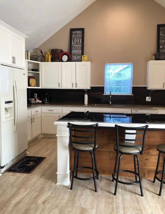 property at 17821 Theiss Mail Rte Rd