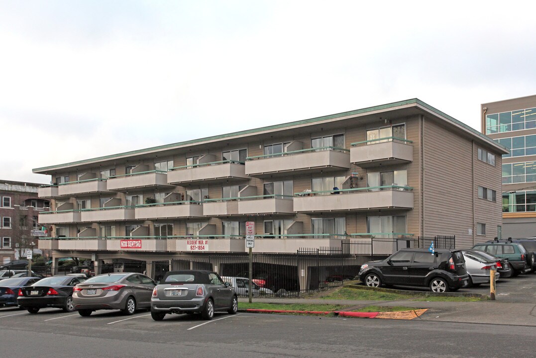 Baycrest Apartments in Tacoma, WA - Building Photo