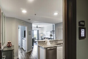 5000 S Sandestin Blvd in Miramar Beach, FL - Building Photo