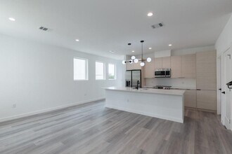 21515 Patton Ave in Lago Vista, TX - Building Photo - Building Photo