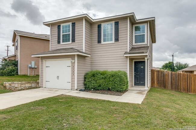 6508 Sabinal, Unit CH2 in San Antonio, TX - Building Photo - Building Photo