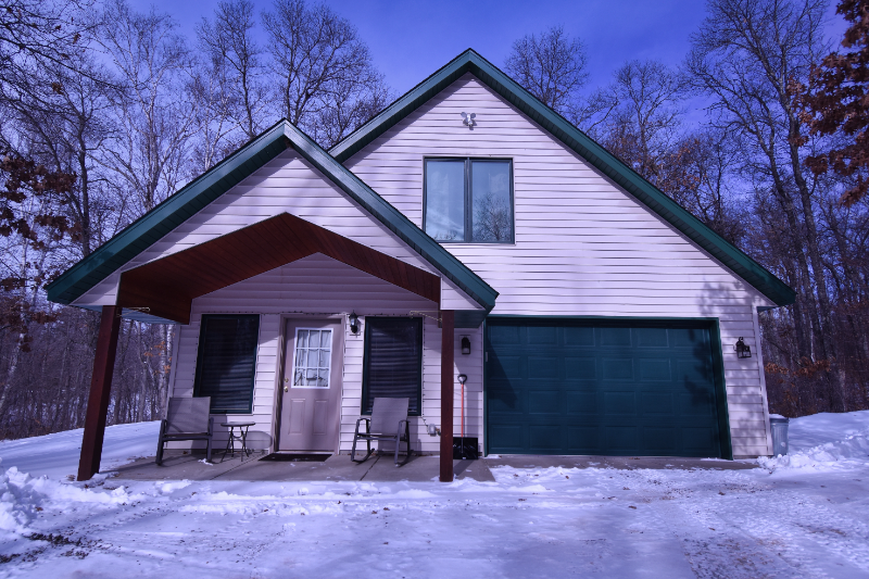 7602 Blackhawk Cir in Pequot Lakes, MN - Building Photo