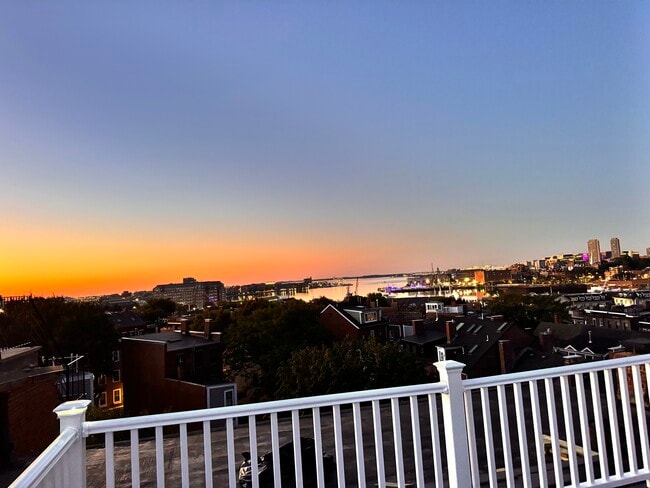 4 Monument Sq, Unit 6