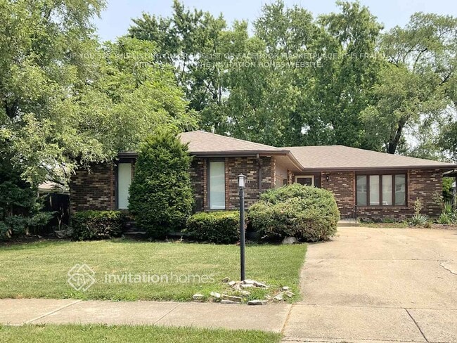 property at 15515 Long Ave