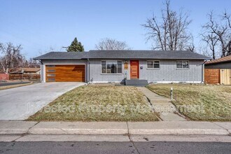 3004 S Zurich Ct in Denver, CO - Building Photo - Building Photo