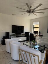 180 SE 36th Ave in Homestead, FL - Building Photo - Building Photo