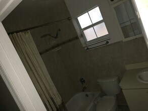 237 SW 9th St in Dania Beach, FL - Building Photo - Building Photo