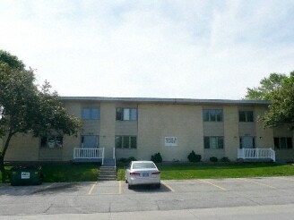12125 Anne St in Omaha, NE - Foto de edificio - Building Photo