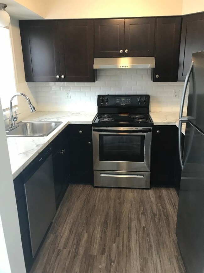 245 Colonial Ave in Waterbury, CT - Building Photo - Building Photo