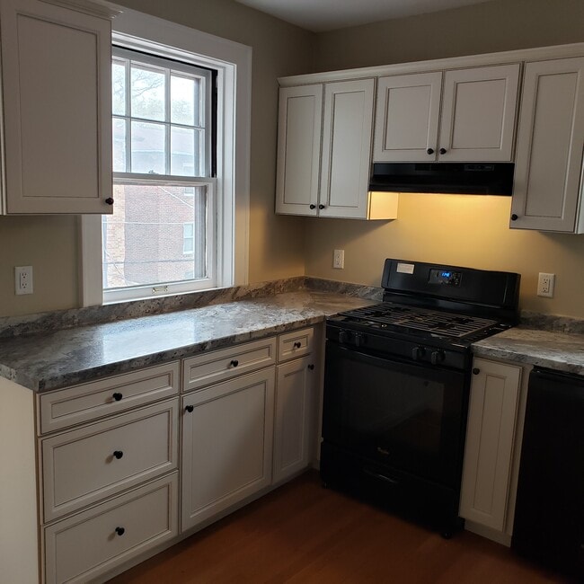 7138 Tulane Ave, Unit 1F in University City, MO - Foto de edificio - Building Photo