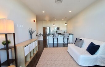 432 McGrath Hwy in Somerville, MA - Building Photo - Building Photo