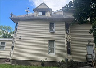 298 NY-211-Unit -8 in Middletown, NY - Building Photo - Building Photo