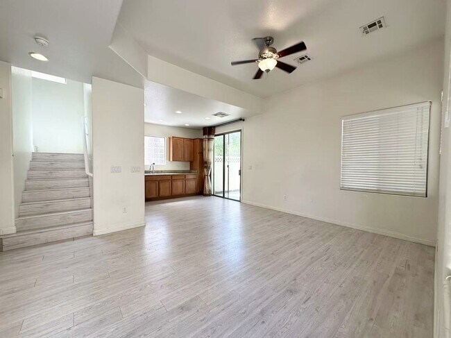 5490 Floating Flower Ave in Las Vegas, NV - Building Photo - Building Photo