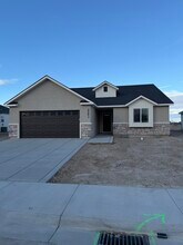 2241 Great Basin Wy in Burley, ID - Building Photo - Building Photo