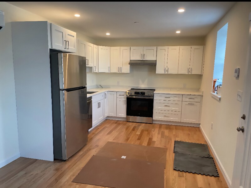 42 North St in Barnstable, MA - Building Photo