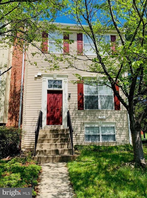 property at 43146 Gatwick Square