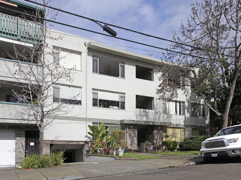 271 Vernon St in Oakland, CA - Foto de edificio