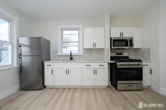 775 Central Pl in Perth Amboy, NJ - Building Photo - Building Photo