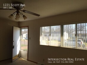1221 Scott Ave in St. Louis, MO - Building Photo - Building Photo
