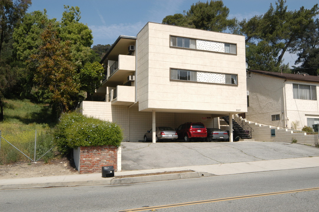 Perino Gardens Apartments in Glendale, CA - Building Photo